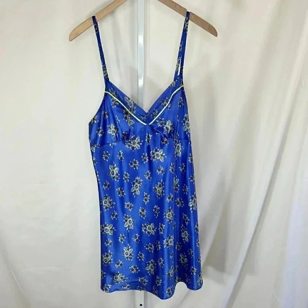 2/$30 Morgan Taylor Intimates Size Large Satin Like Nightie Slip Dress